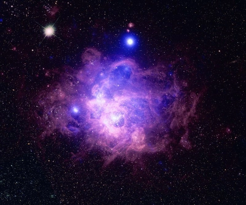 Изображение региона звездообразования NGC 604