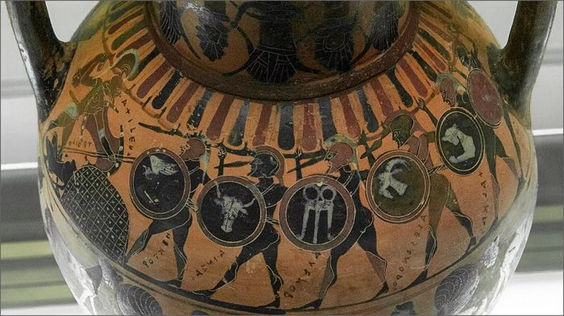 Ахилл и Троил. Чернофигурная аттическая ваза из «тирренской группы», приписываемой так называемому мастеру Прометея, 575–550 годы до н.э. Археологический музей, Флоренция.