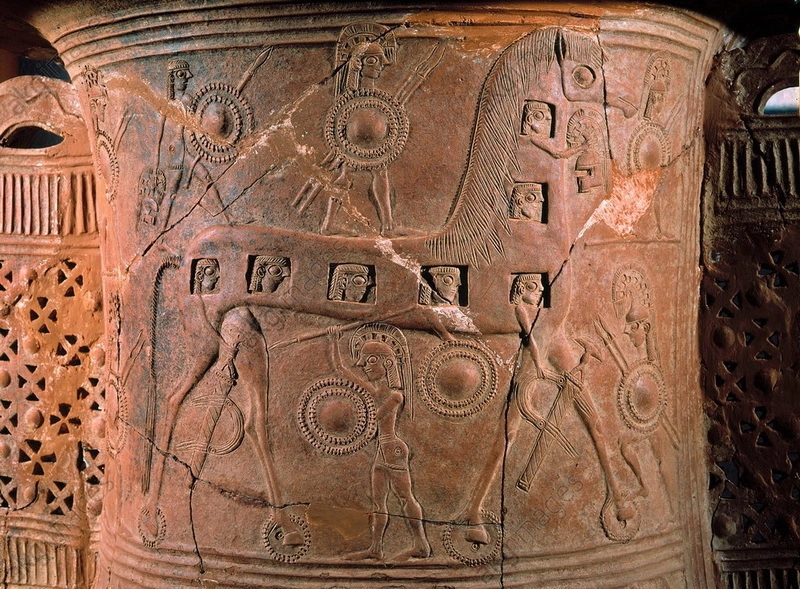 Осада Трои. Рельефная амфора, около 670–640 годов до н.э., Миконос.