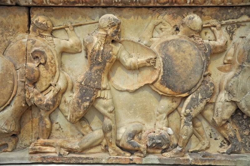 Битва богов и гигантов. Рельефный фриз с сокровищницы сифнийцев в Дельфах, около 525 года до н.э. Археологический музей, Дельфы. Фото автора