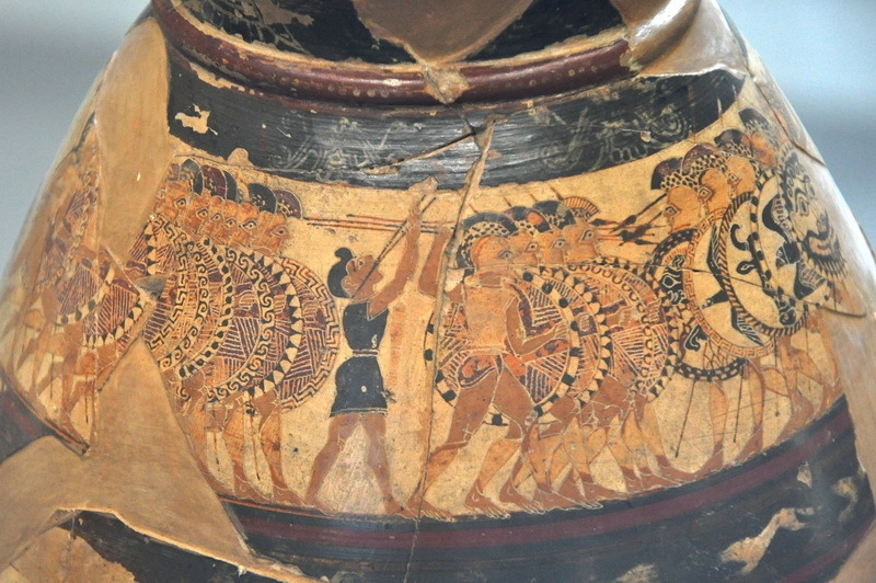 Изображение фаланги на протокоринфской ольпе, около 630 года до н.э. Музей этрусской цивилизации, Рим. Фото автора