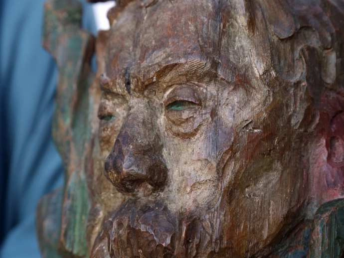 Деревянный бюст Поля Гогена, 1889-1890 гг. работы голландского художника Мейера де Ханна. 