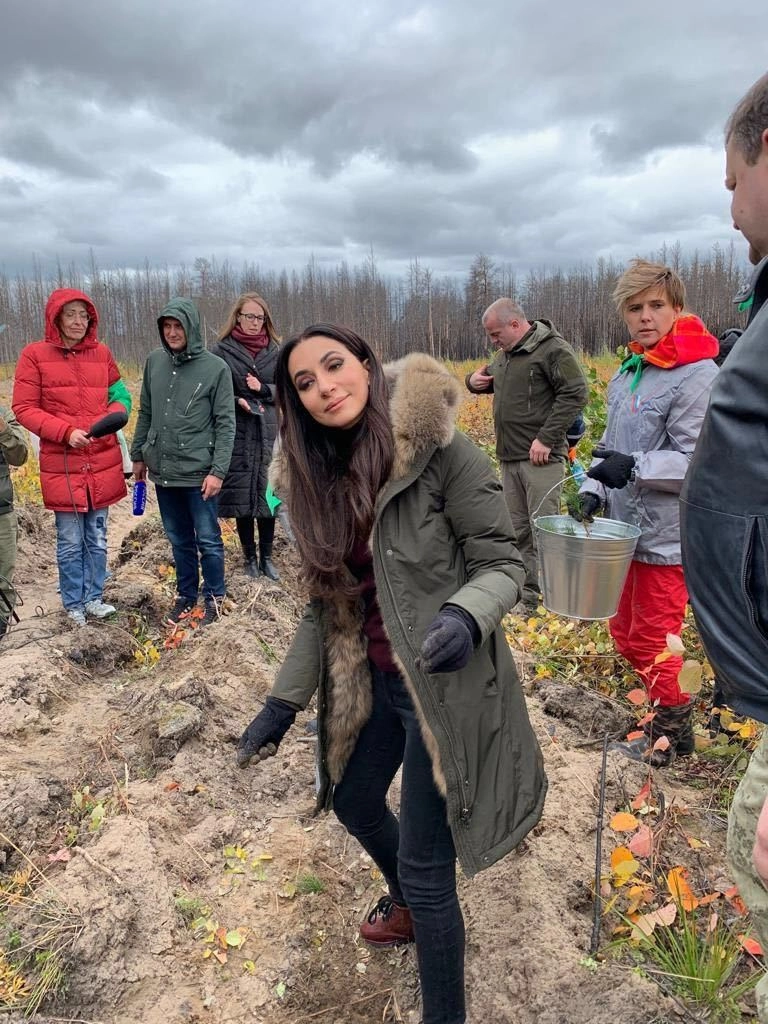 Певица Зара. 