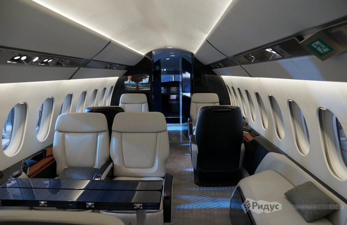 Falcon 6X, салон