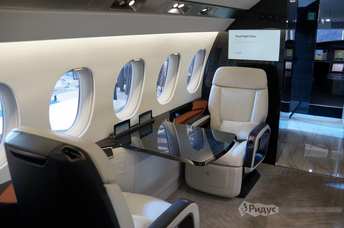 Falcon 6X, салон