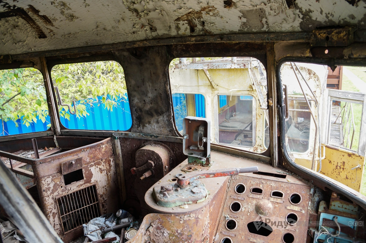 Тепловоз ТЭ2, вид из кабины машиниста