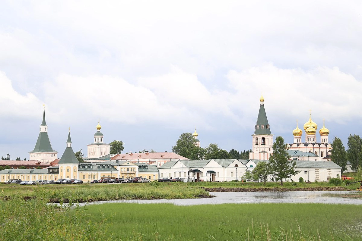 Валдайский Иверский монастырь