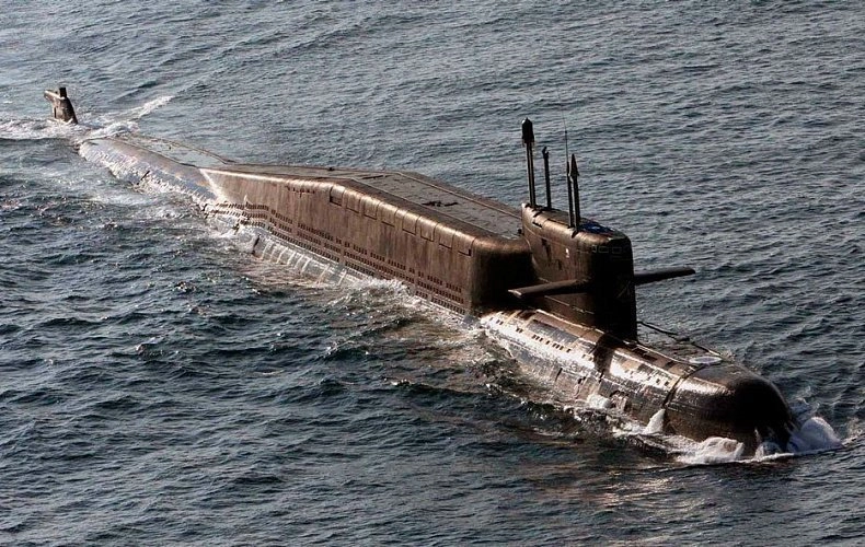 Ракетный крейсер 