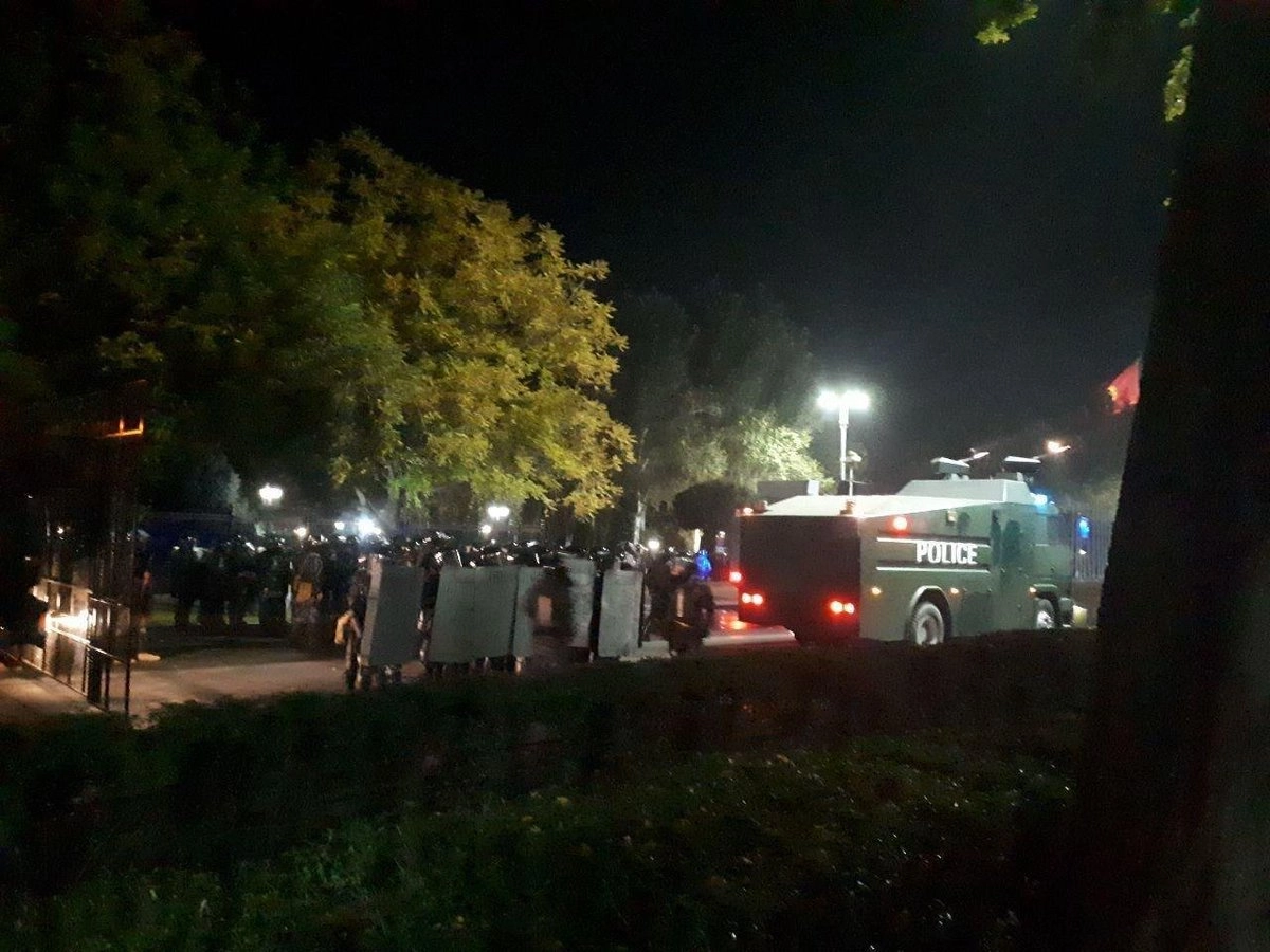 Бронетехника на улицах Бишкека