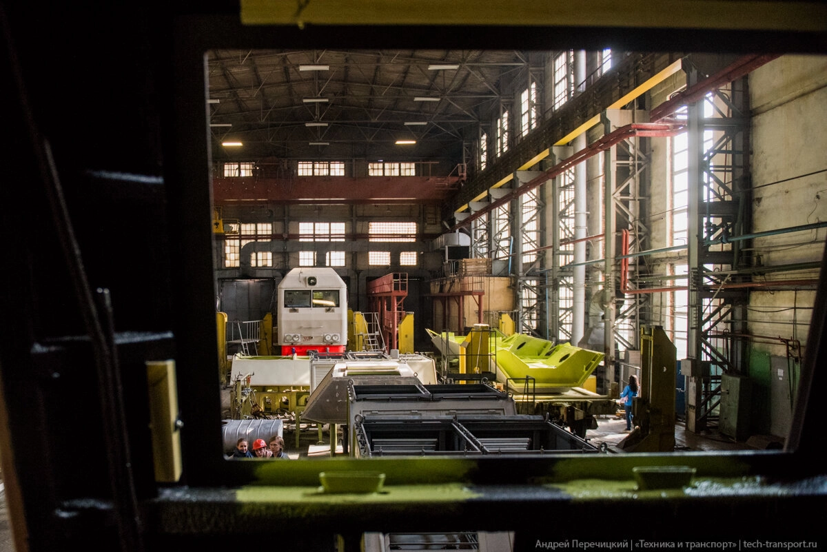 А там на фоне - уже знакомый ТЭП70*