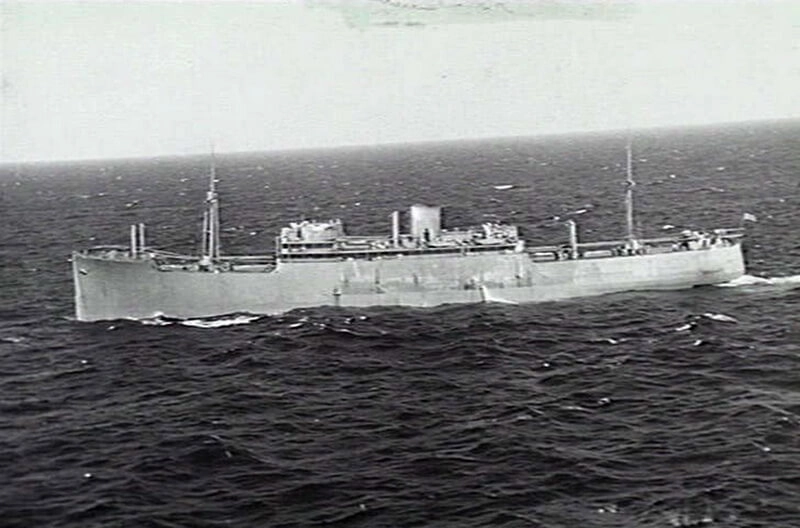Австралийский вооружённый теплоход «Уаипава» 8 сентября 1941 года, через год после встречи с Кречмером в Атлантике.