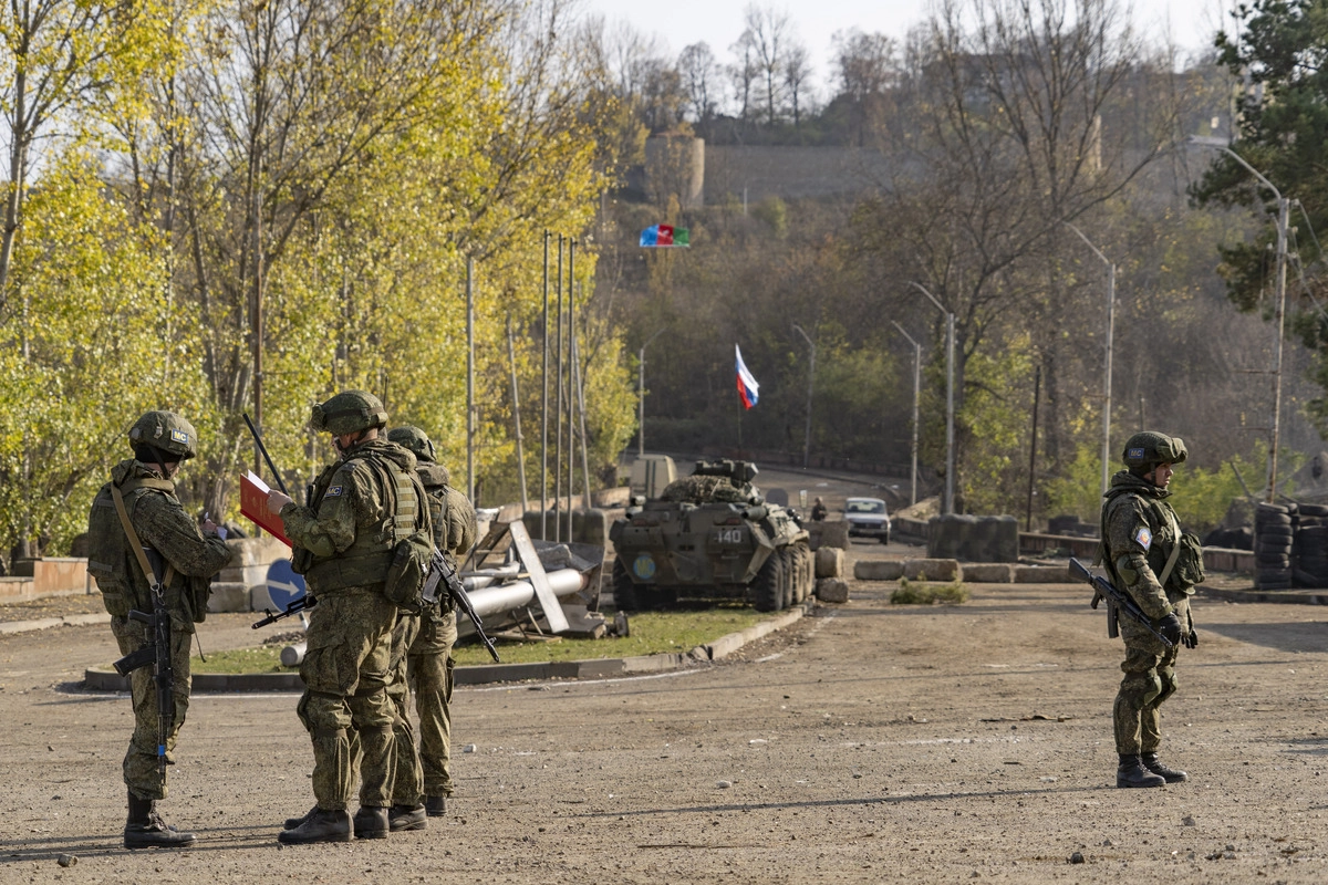 Российский блок-пост рядом с Шуши.