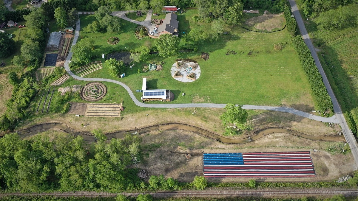 Фотография фермы с дрона.