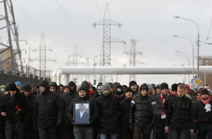 Шествие памяти Егора Свиридова утром 11 декабря 2010 года на Кронштадтском бульваре