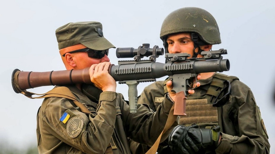 Американский гранатомёт PSRL-1 в руках украинского военнослужащего Бабич Ю.
