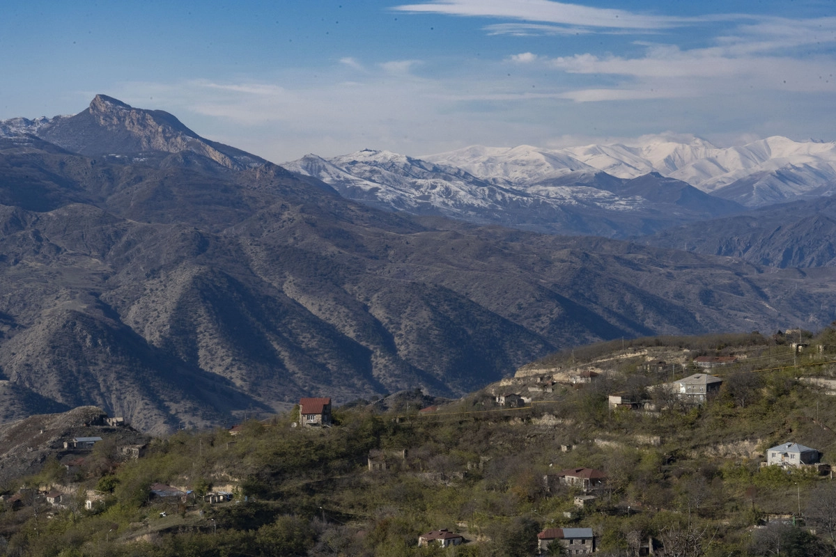 Общий вид города Лачин утром 1 декабря