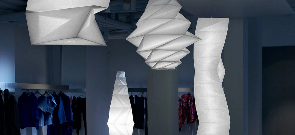 IN-EIIssey Miyake IN-EIIssey Miyake