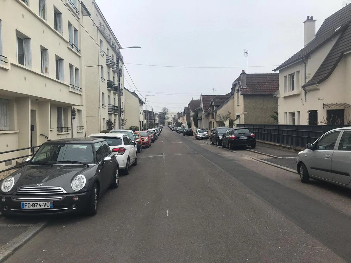 На моей улице днем На моей улице днем