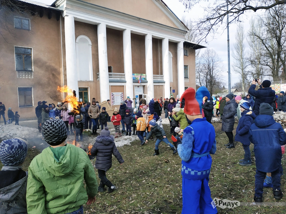 Масленица в Октябрьском поселке.