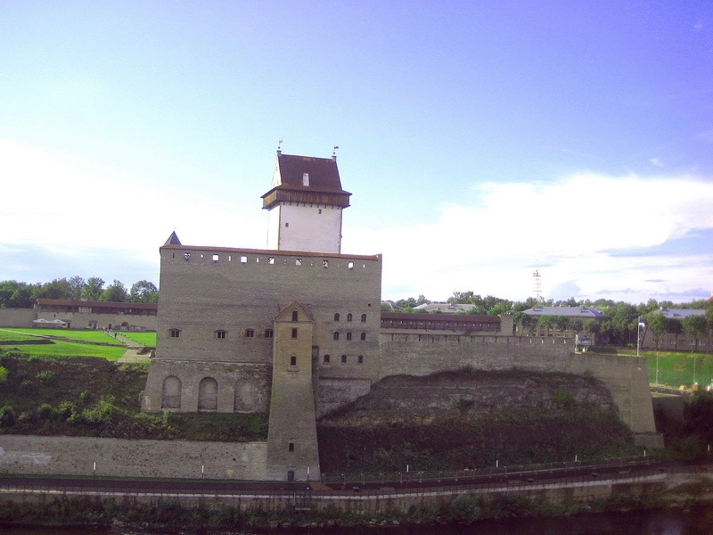 Нарва. Замок Германа и башня Длинный Герман, 2015 год. 