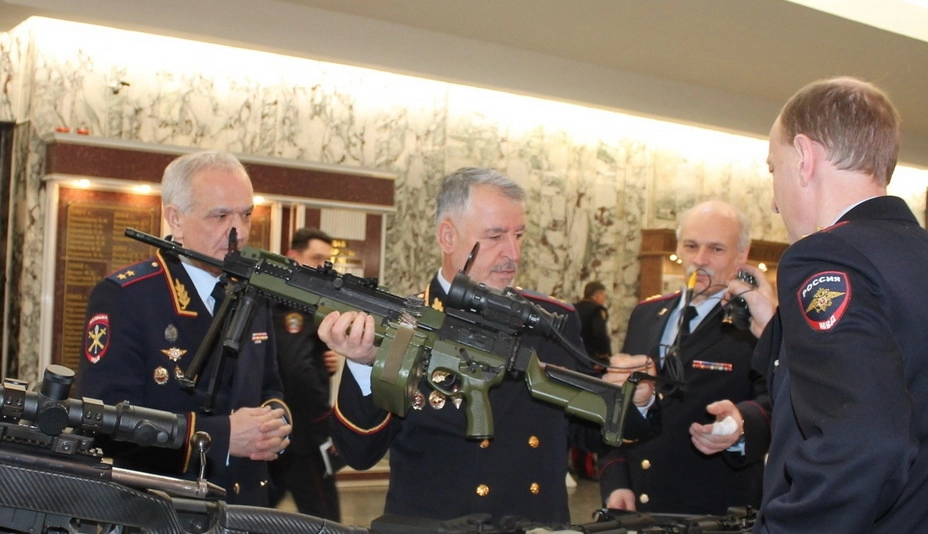 Пулемёт ПР-5,45 на выставке образцов вооружения СТиС во время заседания коллегии МВД по итогам 2017 года, февраль 2018 года 