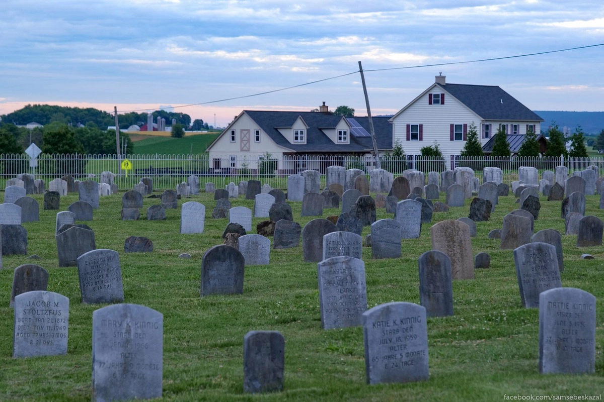 Кладбище у амишей такое же простое, как и вся их жизнь.