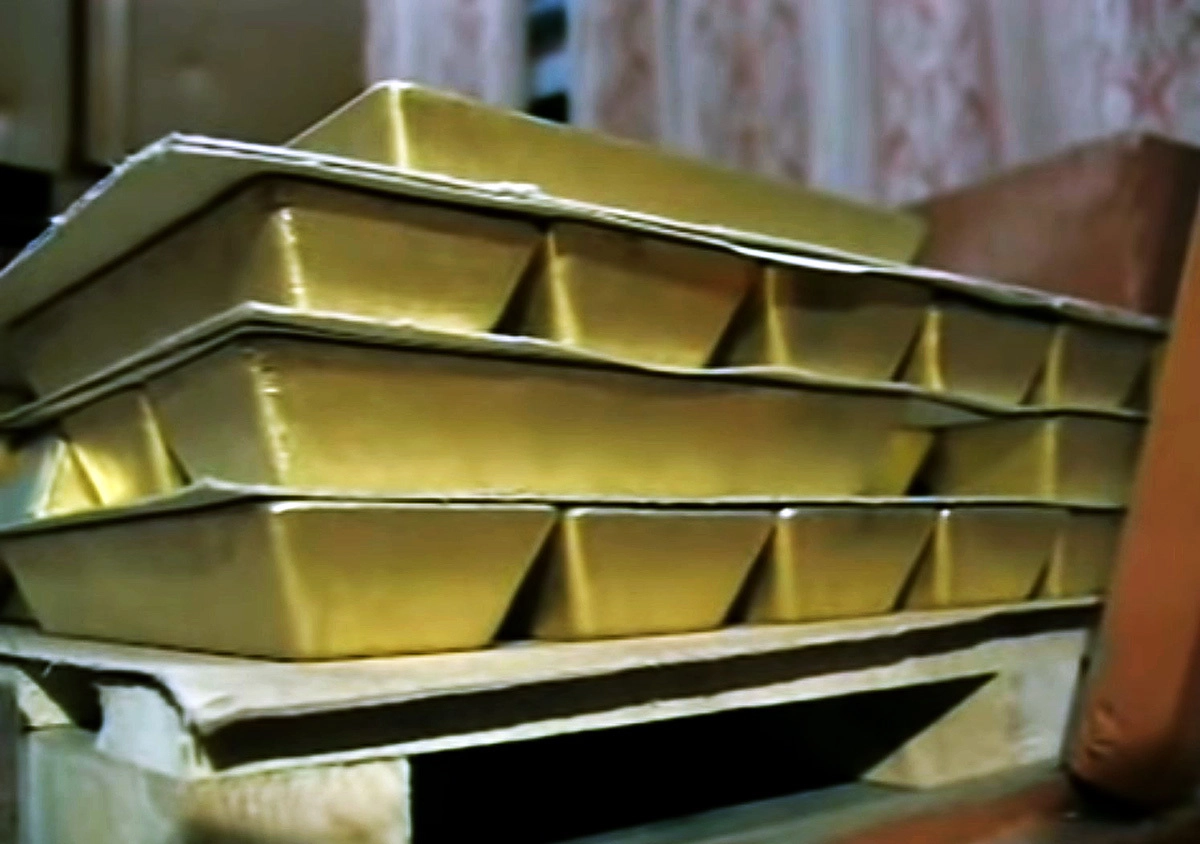 Кадр из передачи «Криминальная Россия»: серия «Бешеное золото»