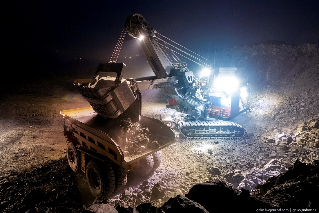 Куранахское рудное поле — среднее по размеру месторождение в зрелой стадии разработки. Добыча золота ведется на протяжении более чем 40 лет.