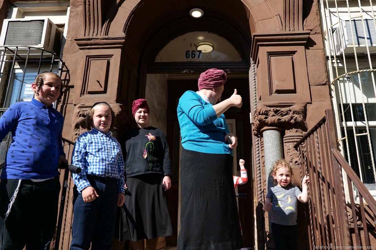 15. С их стороны был очень мало поддержки, но она была.