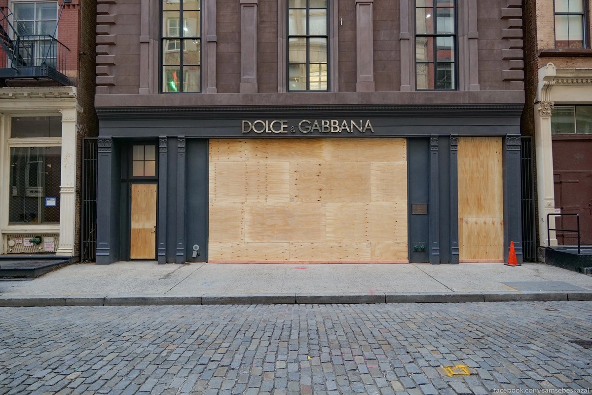 25. Дольче Габана.