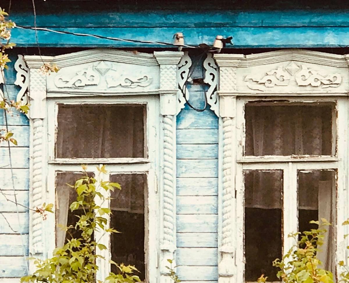 В Починках, как и во многих исторических селах Егорьевского района, любили украшать деревянные дома характерной резьбой.