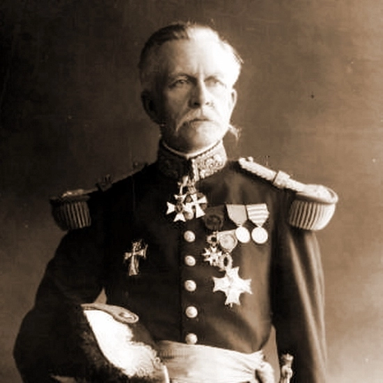 Контр-адмирал Виктор Руйе, командующий 2-й лёгкой эскадрой французского флота, отвечавшей за оборону Ла-Манша в 1914 году