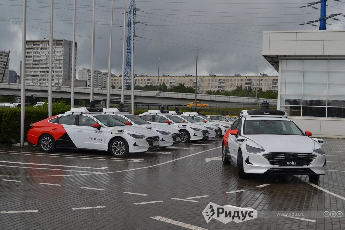 До конца 2020 года к флоту Яндекса добавится 100 беспилотных Hyundai Sonata.