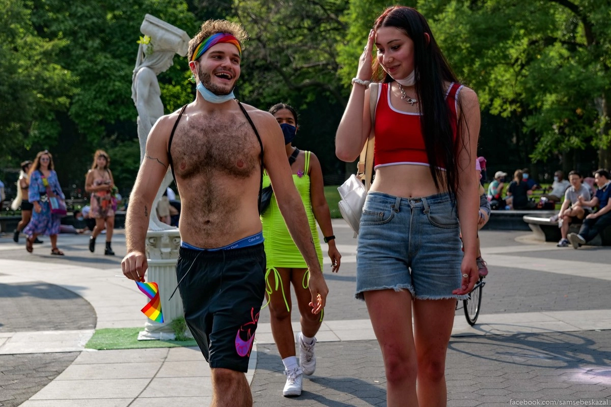 17. Фотка прям на мем просится. Только надо текст их диалога придумать :)