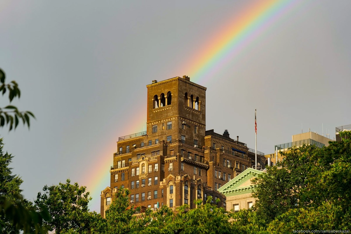 24. Было бы странно, если бы после всего этого на небе не появилась радуга.
