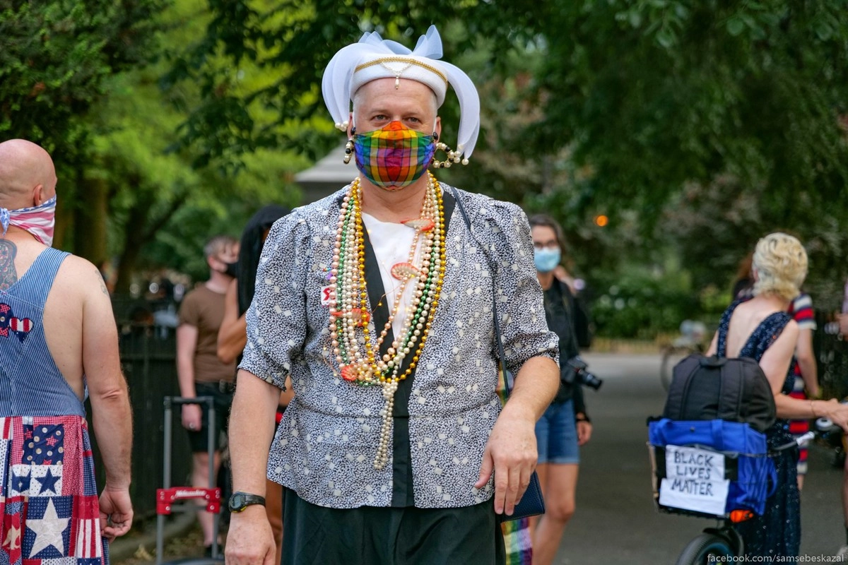 27. Уверен, что многие к такому не готовы, но меня после БДСМ фестивалей уже ничем не удивить :)