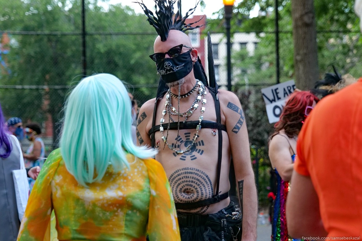 35. Каждый в своем образе :)