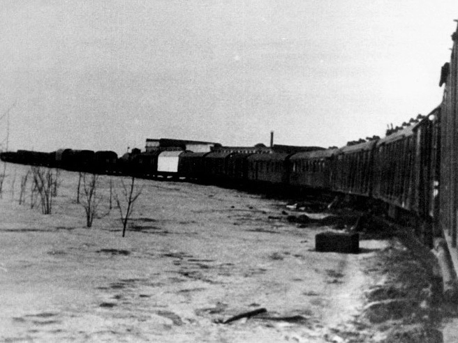 Спецпоезд на технической позиции полигона Капустин Яр. РКК «Энергия»