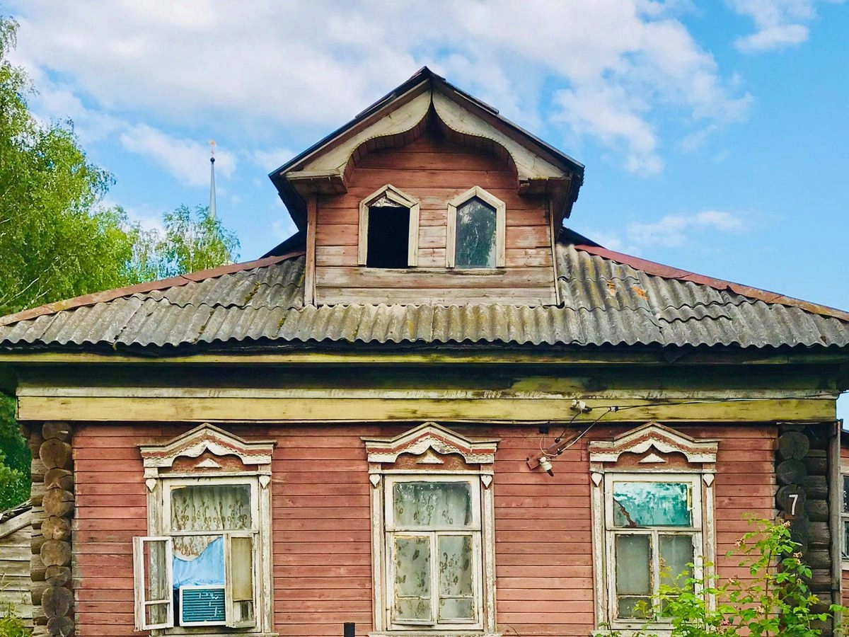 А вот этому дому не повезло с владельцами.