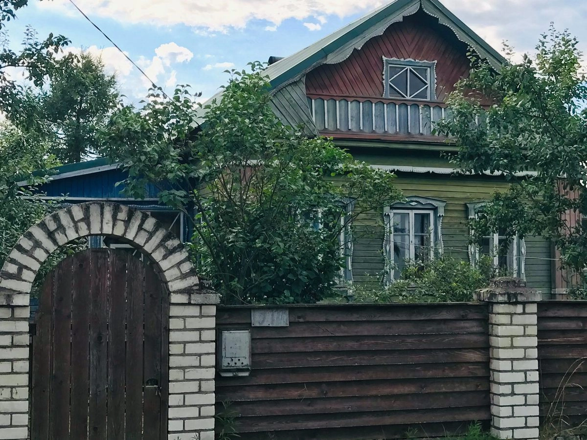 В 30-е годы в округе появились колхозы, которые занимались животноводством и полеводством. В Раменье министерство сельского хозяйства СССР решило организовать один из крупнейших в Подмосковье животноводческих комплексов. Совхоз «Зареченский» имел тогда дойное стадо более пяти тысяч голов. Для привлечения сюда людей в Раменье началось активное строительство рабочего поселка: коттеджей для колхозников, магазинов, больницы, сельского клуба. Но с началом перестройки дела здесь пришли в полный упадок. Дойное стадо сокращалось, зарплату людям не платили.