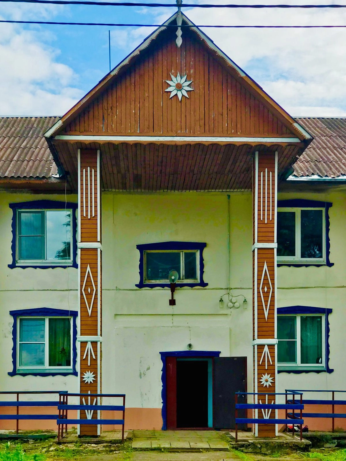 Вход в общагу. 