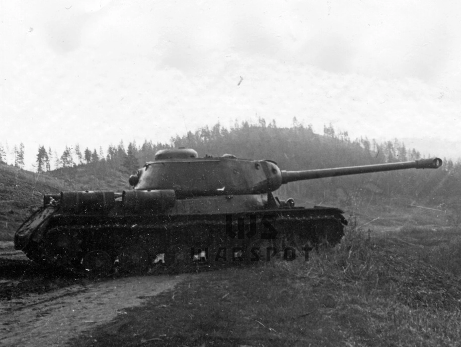 Объект 240. Главным его отличием стала 122-мм пушка Д-25Т