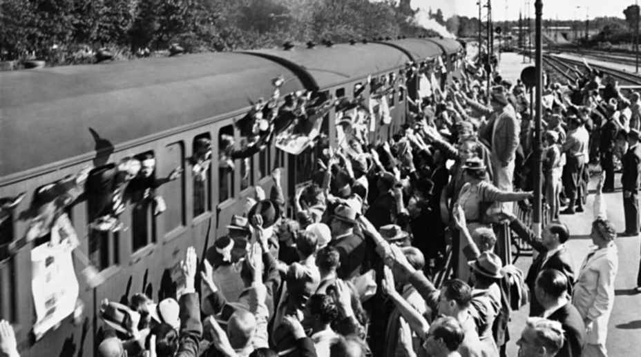 Отъезд датских добровольцев СС на Восточный фронт с железнодорожного вокзала Копенгагена, июнь 1941 года folkedrab.dk