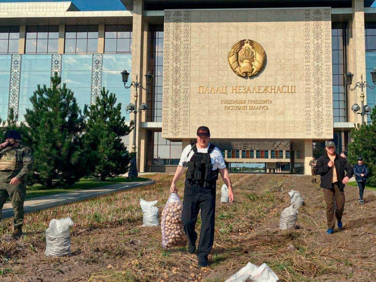 Классика жанра про белорусского президента