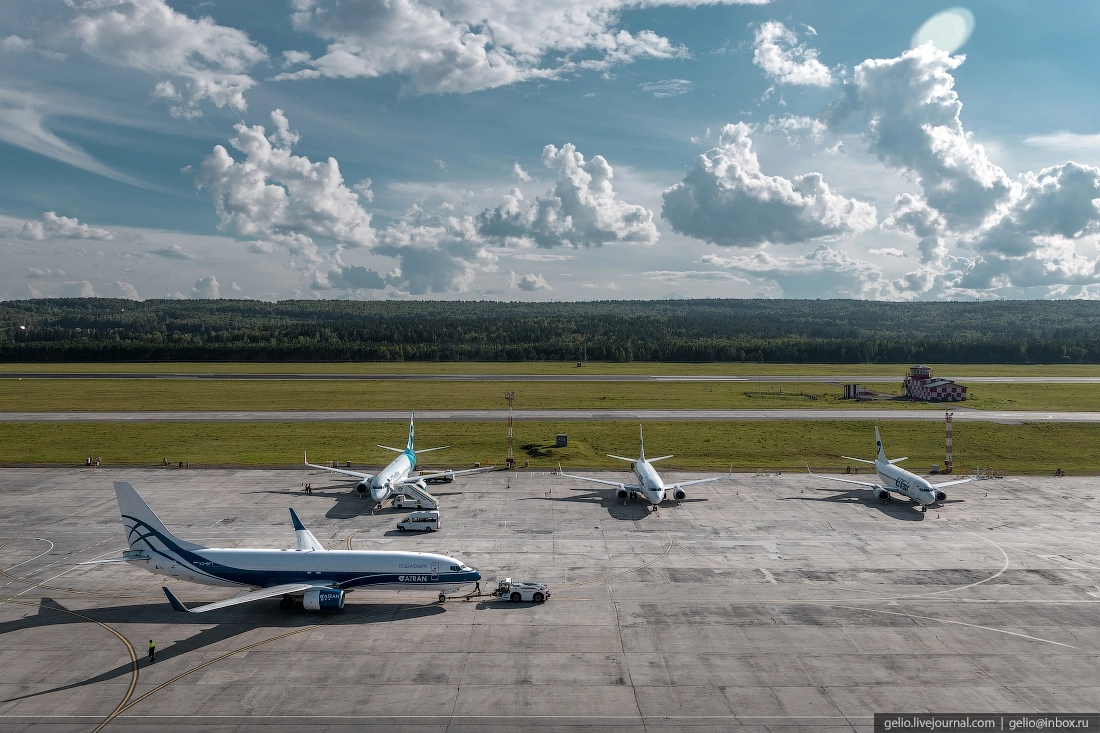3. Характеристики взлётно-посадочной полосы позволяют красноярскому аэропорту принимать воздушные суда любых типов без ограничений.