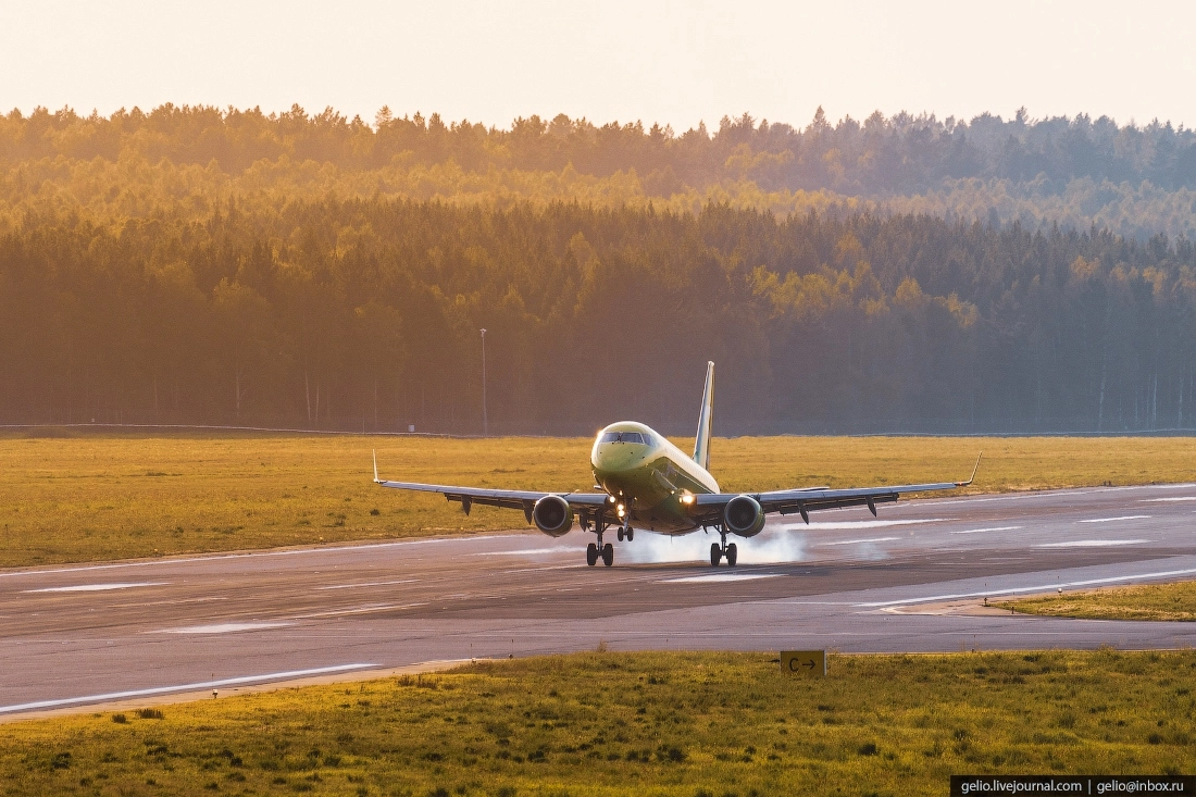 46. На воздушных судах Embraer E170 авиакомпания S7 Airlines выполняет рейсы в Новосибирск.