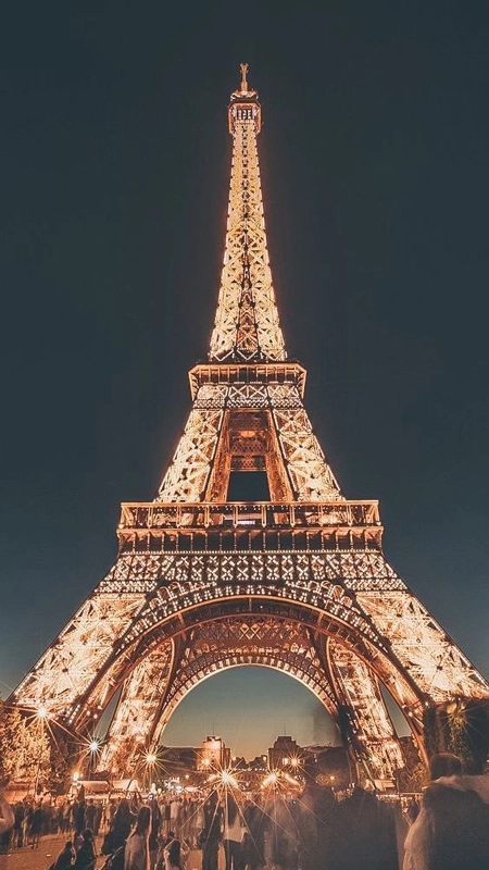 Башня Эйфеля ночью. Париж.Twitter