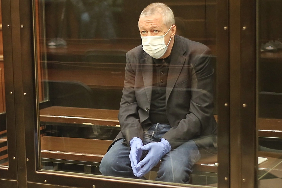 Михаил Ефремов в зале суда