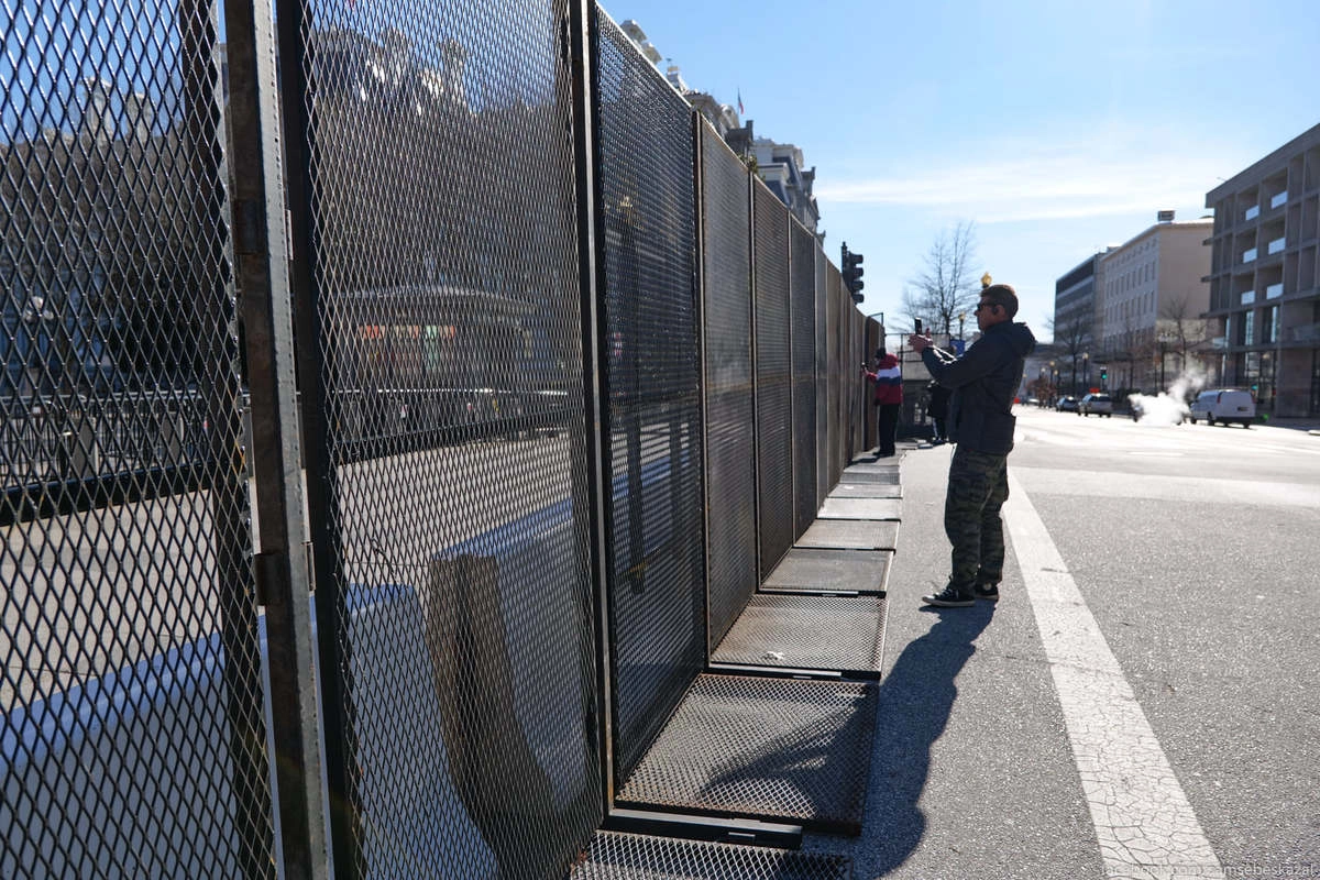 Вид на Белый дом это как-то так сегодня.