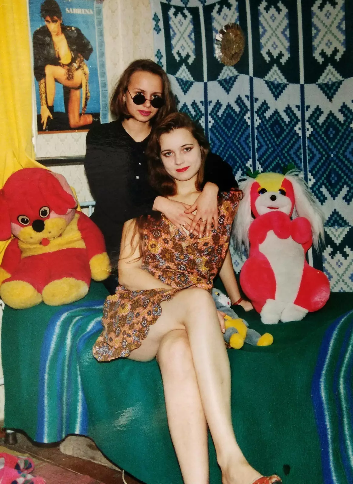 Гламурная домашняя фотосессия того времени. 